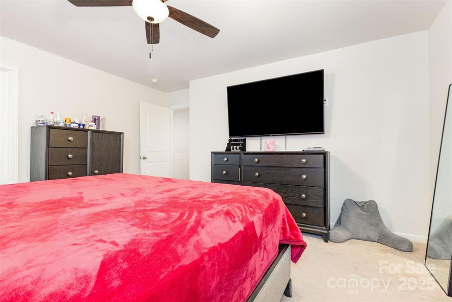 Furnished interior view inside a new home in Fergus Crossing, York (Image 6). Furnished interior view inside a new home in Fergus Crossing, York (Image 6).