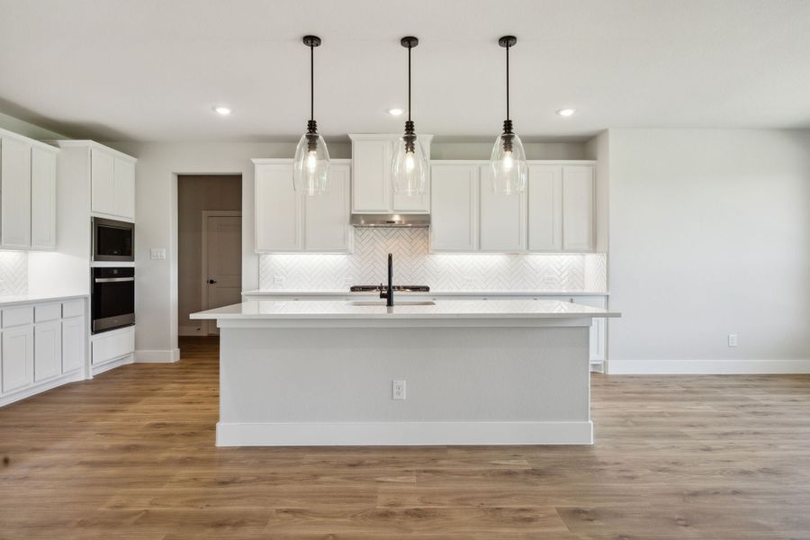 Representative furnished interior of a home built from the Emerson by Centre Living Homes in Ellis Ranch Estates, Waxahachie (Image 11). Representative furnished interior of a home built from the Emerson by Centre Living Homes in Ellis Ranch Estates, Waxahachie (Image 11).