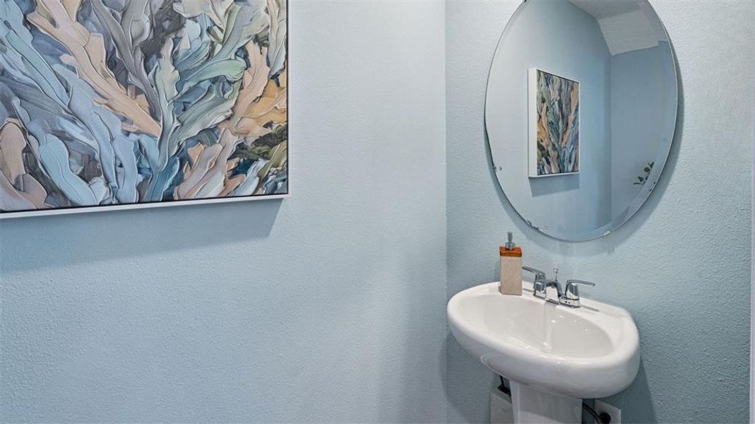 Furnished interior view inside a new home in Fish Lake Cove, Kissimmee (Image 9).