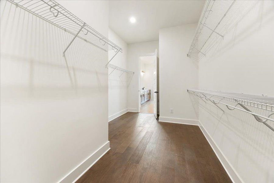 Spacious, unfurnished interior of a new home in Brooks Pond, Cumming (Image 25). Spacious, unfurnished interior of a new home in Brooks Pond, Cumming (Image 25).