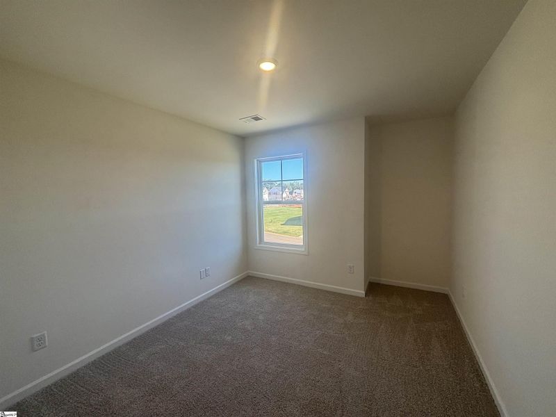 Spacious, unfurnished interior of a new home in Halton Oaks, Spartanburg (Image 16).