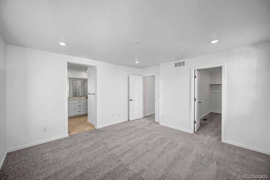 8800 Whiteclover ~ Ready Now