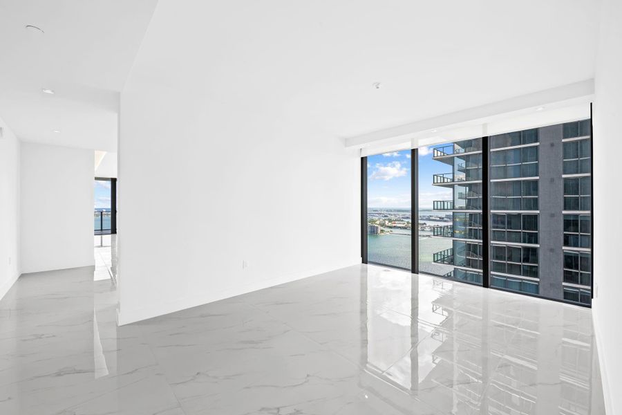 Spacious, unfurnished interior of a new home in Aria Reserve, Miami (Image 42). Spacious, unfurnished interior of a new home in Aria Reserve, Miami (Image 42).