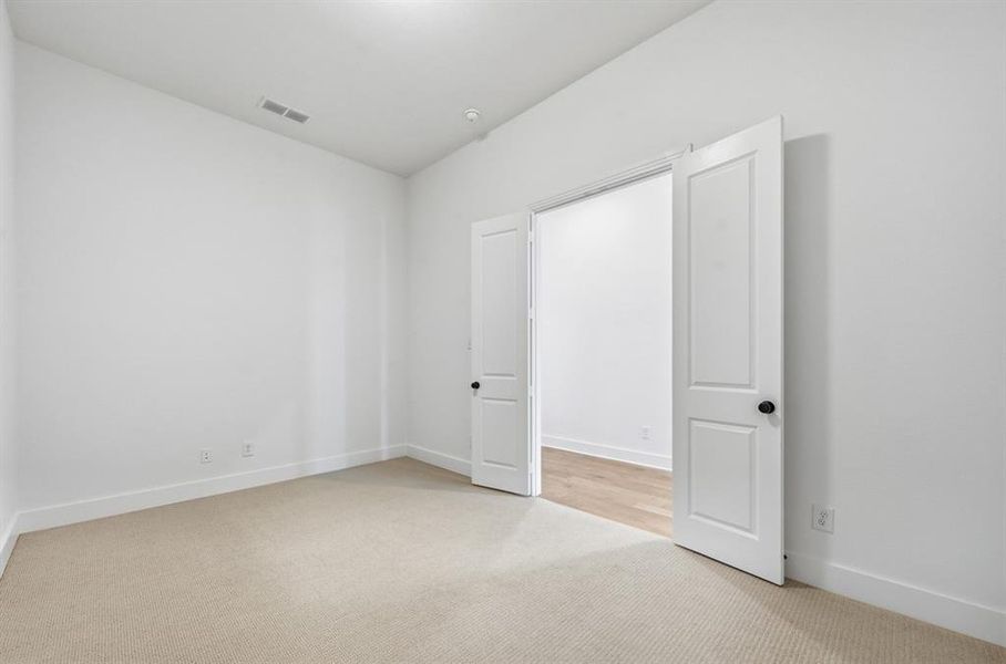 Spacious, unfurnished interior of a new home in Canyon Creek Estates, Sherman (Image 10). Spacious, unfurnished interior of a new home in Canyon Creek Estates, Sherman (Image 10).