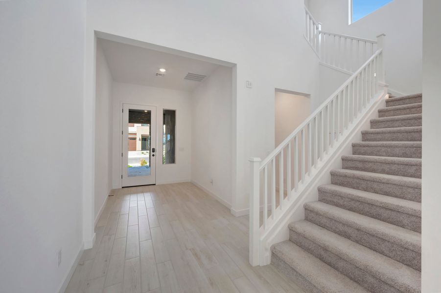 Spacious, unfurnished interior of a new home in Soleo, San Tan Valley (Image 26). Spacious, unfurnished interior of a new home in Soleo, San Tan Valley (Image 26).