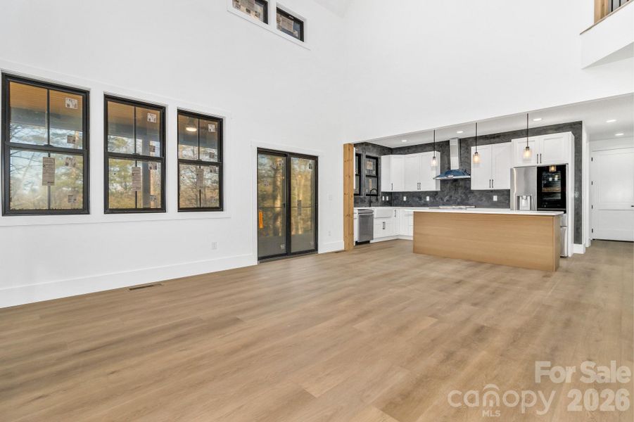 Spacious, unfurnished interior of a new home in , Mills River (Image 22).