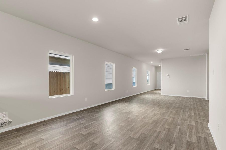 Spacious, unfurnished interior of a new home in Hymeadow, Maxwell (Image 22).