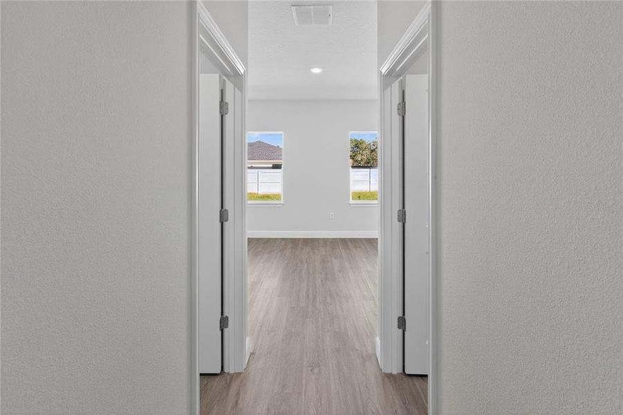 Spacious, unfurnished interior of a new home in , Ocala (Image 28).