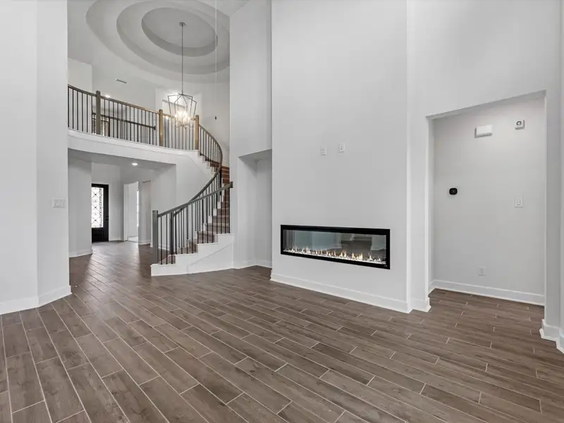 Representative image. Features, specifications, selections and colors may vary.