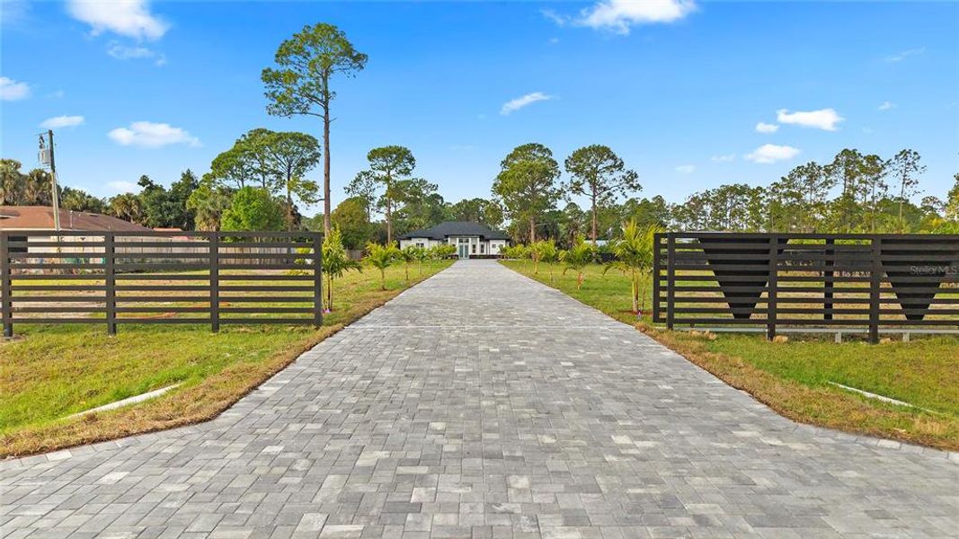 Natural landscape and outdoor views near  in Naples (Image 44).