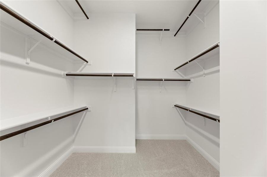 19. 1426 Colorado - Closet 19. 1426 Colorado - Closet