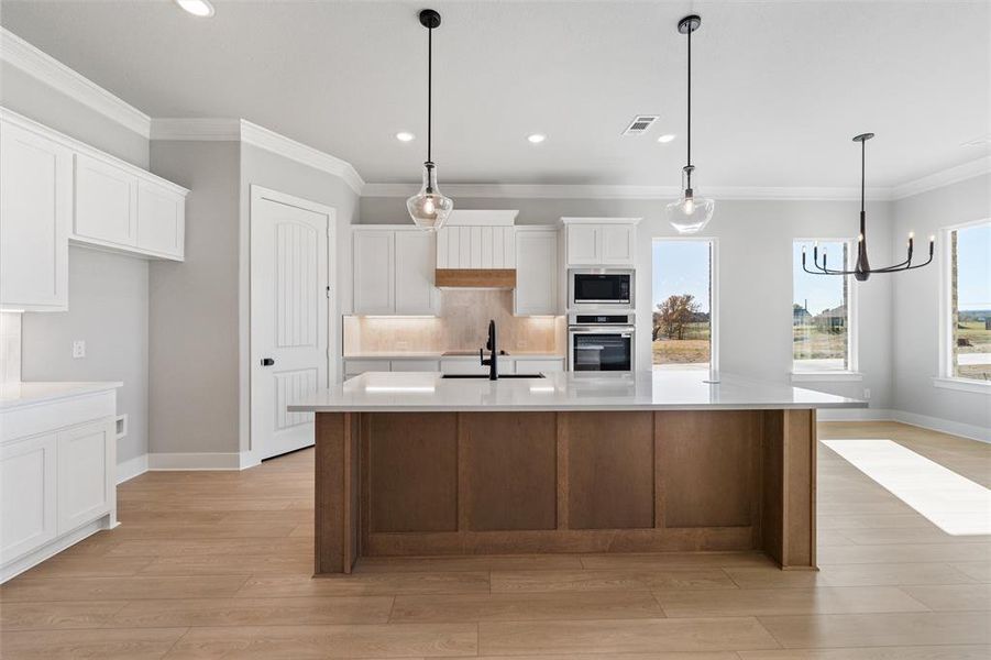 Furnished interior view inside a new home in Creekview Addition, Van Alstyne (Image 12).