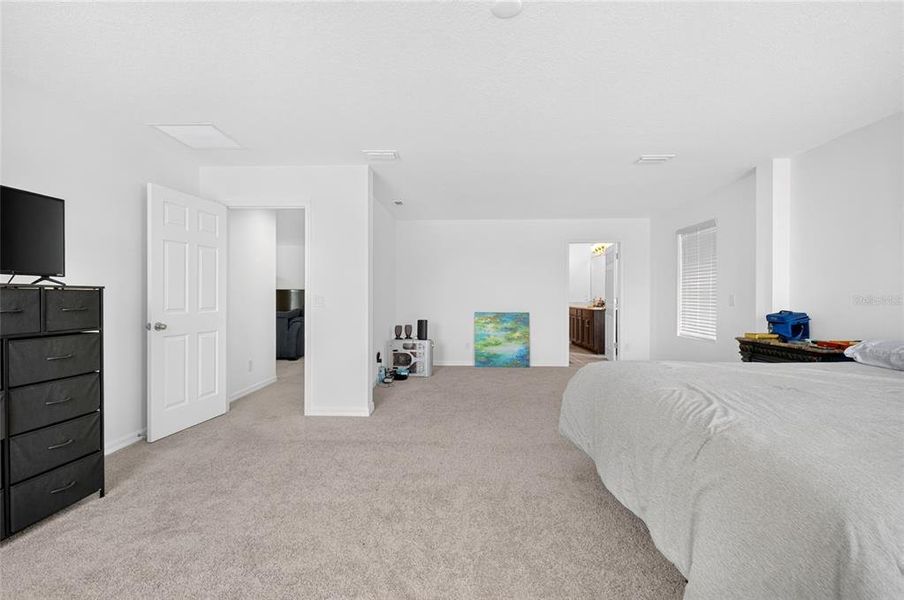 Furnished interior view inside a new home in , Howey-in-the-Hills (Image 18).