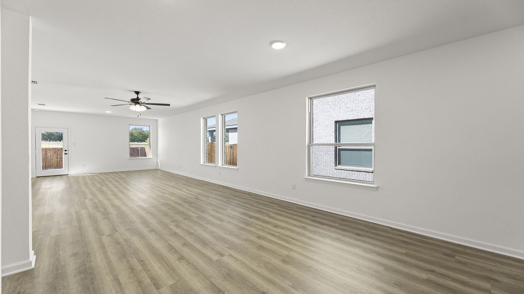 Spacious, unfurnished interior of a new home in Churchill, Anna (Image 22).