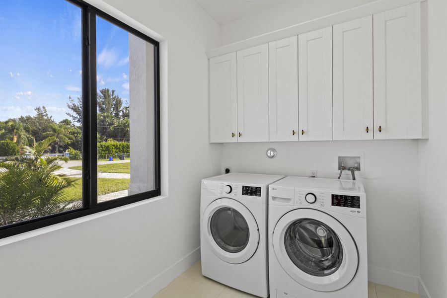 Furnished interior view inside a new home in , Loxahatchee (Image 7).