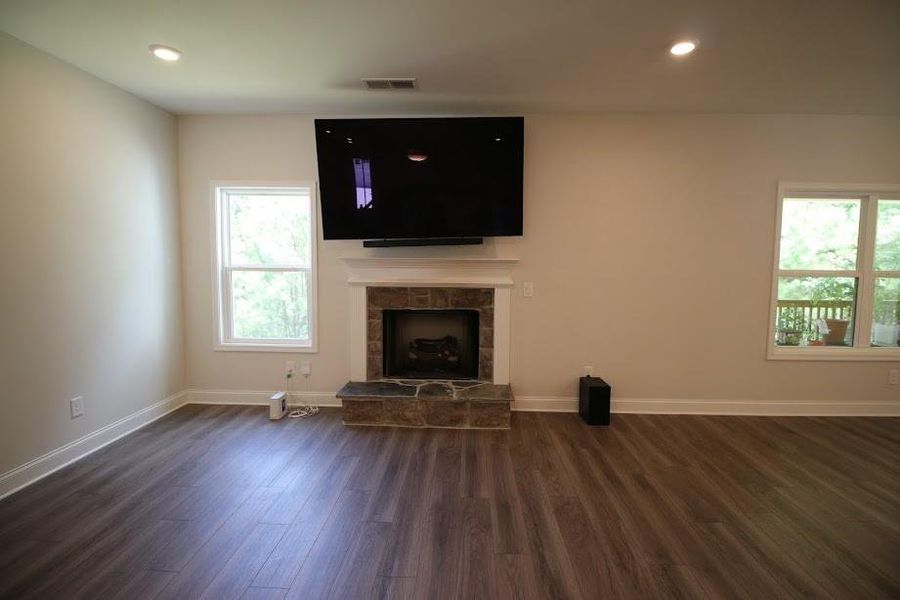 Spacious, unfurnished interior of a new home in , Dallas (Image 41). Spacious, unfurnished interior of a new home in , Dallas (Image 41).