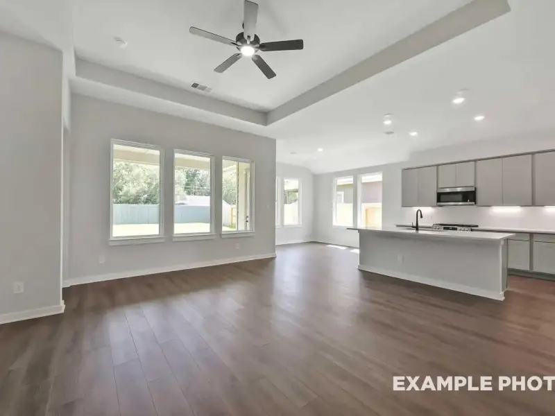 Spacious, unfurnished interior of a new home in Sundance Cove, Crosby (Image 15).