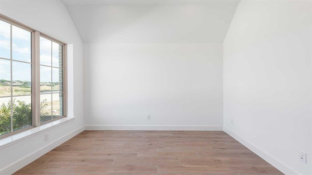 Spacious, unfurnished interior of a new home in Talon Hills 60'/70', Fort Worth (Image 18). Spacious, unfurnished interior of a new home in Talon Hills 60'/70', Fort Worth (Image 18).