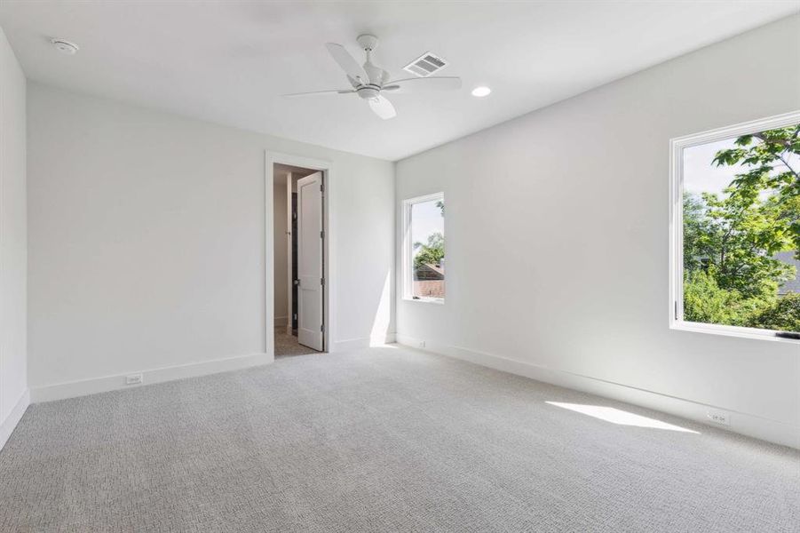 Spacious, unfurnished interior of a new home in , Dallas (Image 18). Spacious, unfurnished interior of a new home in , Dallas (Image 18).