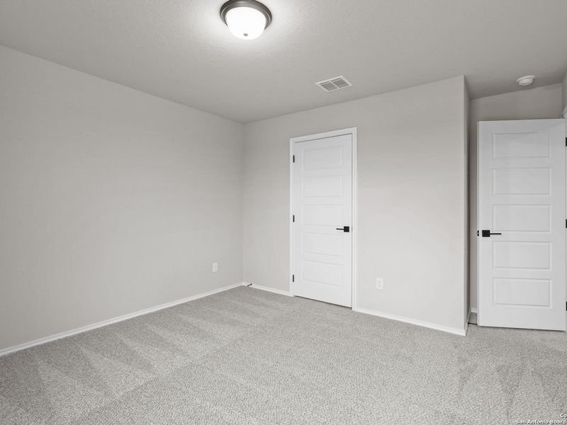 Spacious, unfurnished interior of a new home in Royal Crest, San Antonio (Image 29).