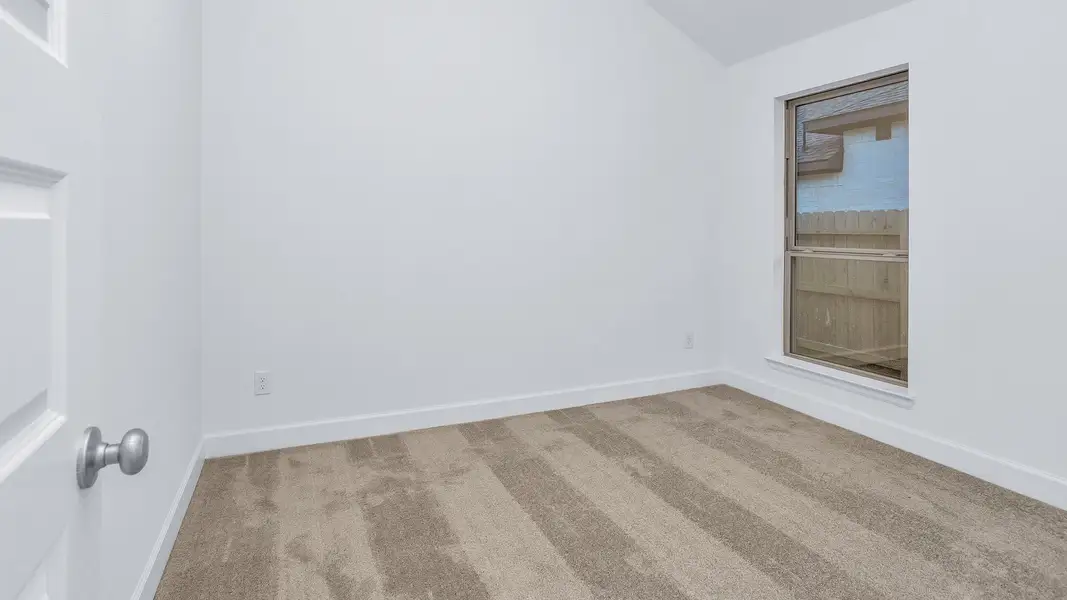 Spacious, unfurnished interior of a new home in Grand Central Park, Conroe (Image 17).