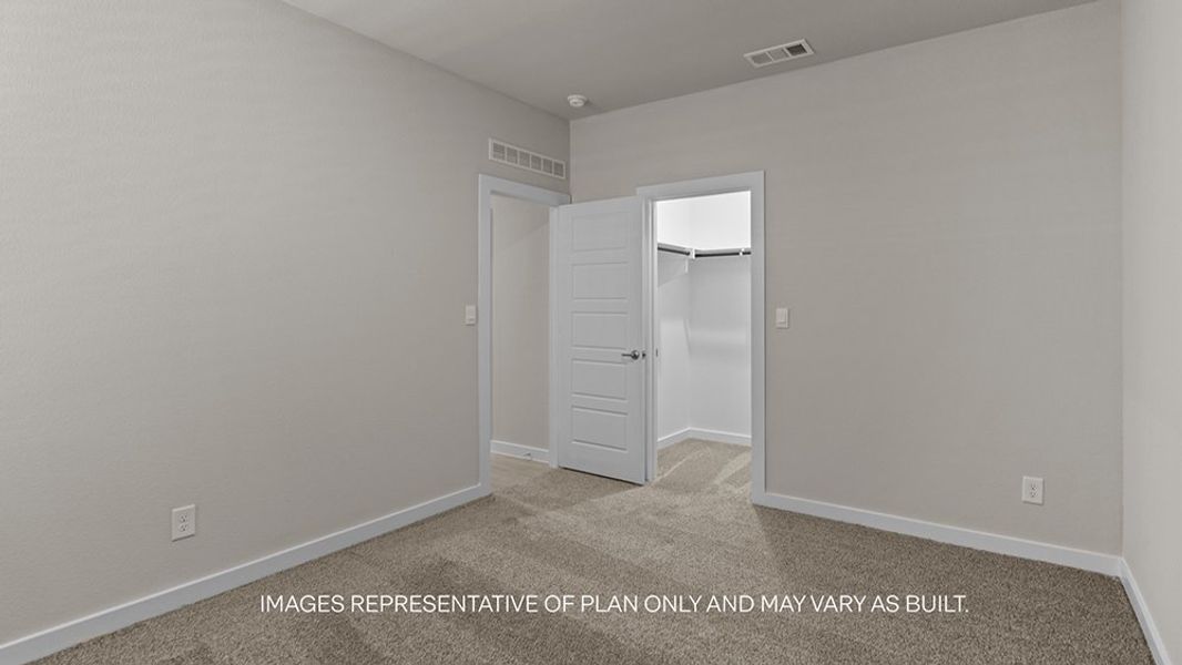 Spacious, unfurnished interior of a new home in Westmont, Lubbock (Image 14).