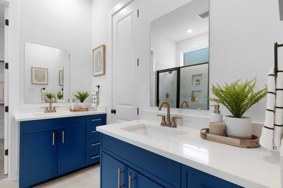 Representative furnished interior of a home built from the Phillip by Chesmar Homes in Deerbrooke Cottages, Leander (Image 6).