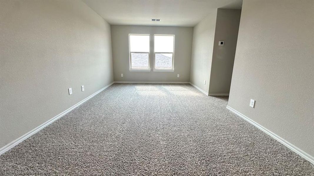 Spacious, unfurnished interior of a new home in Sunnycreek, Fort Worth (Image 10). Spacious, unfurnished interior of a new home in Sunnycreek, Fort Worth (Image 10).