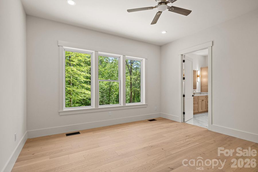 Spacious, unfurnished interior of a new home in , Etowah (Image 25).