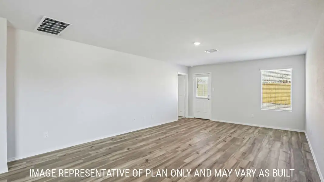 Spacious, unfurnished interior of a new home in Reynolds Crossing, Killeen (Image 15).
