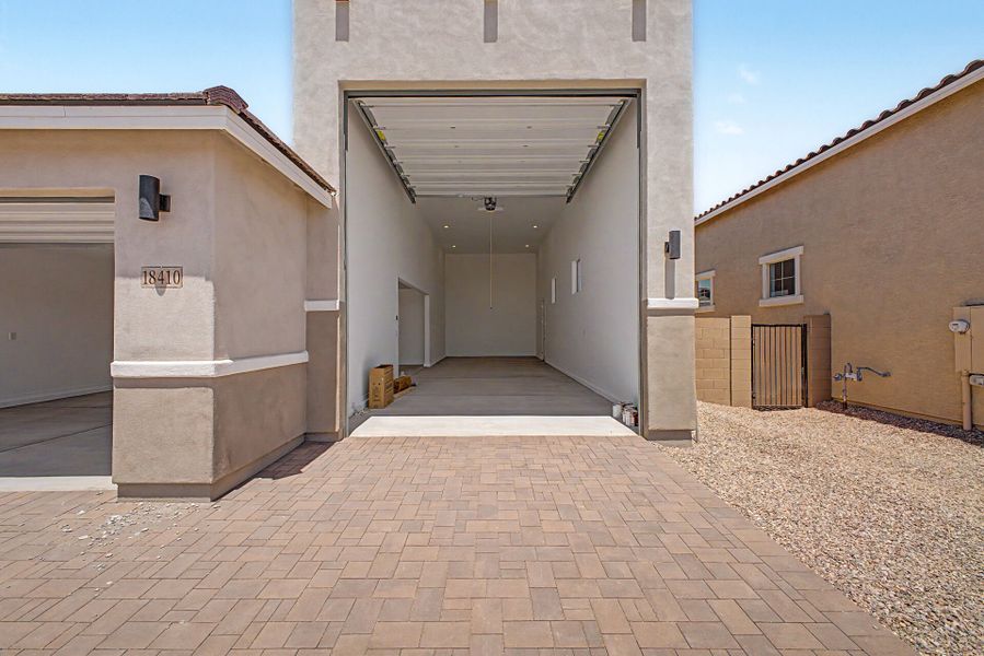 Exterior details and patio area of a home in Las Ventanas - RV Collection, Goodyear (Image 2).