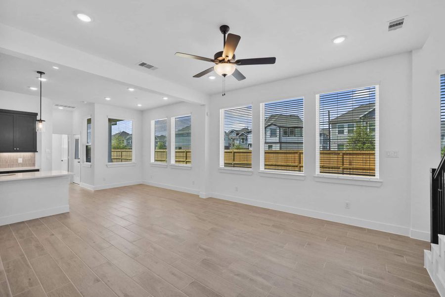 Spacious, unfurnished interior of a new home in Meridiana, Manvel (Image 12).