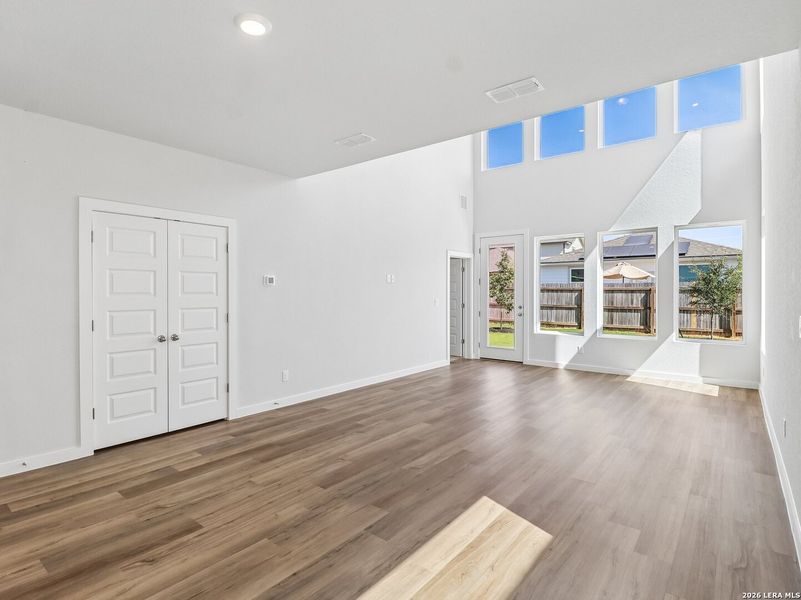 Spacious, unfurnished interior of a new home in Talley Fields, San Antonio (Image 14).