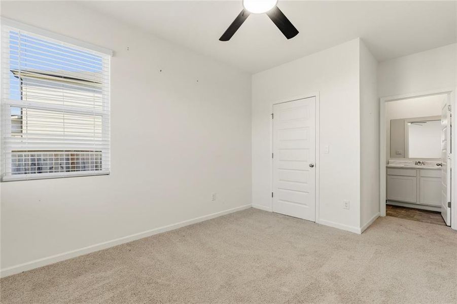 Spacious, unfurnished interior of a new home in Bridle Creek, Locust Grove (Image 19). Spacious, unfurnished interior of a new home in Bridle Creek, Locust Grove (Image 19).