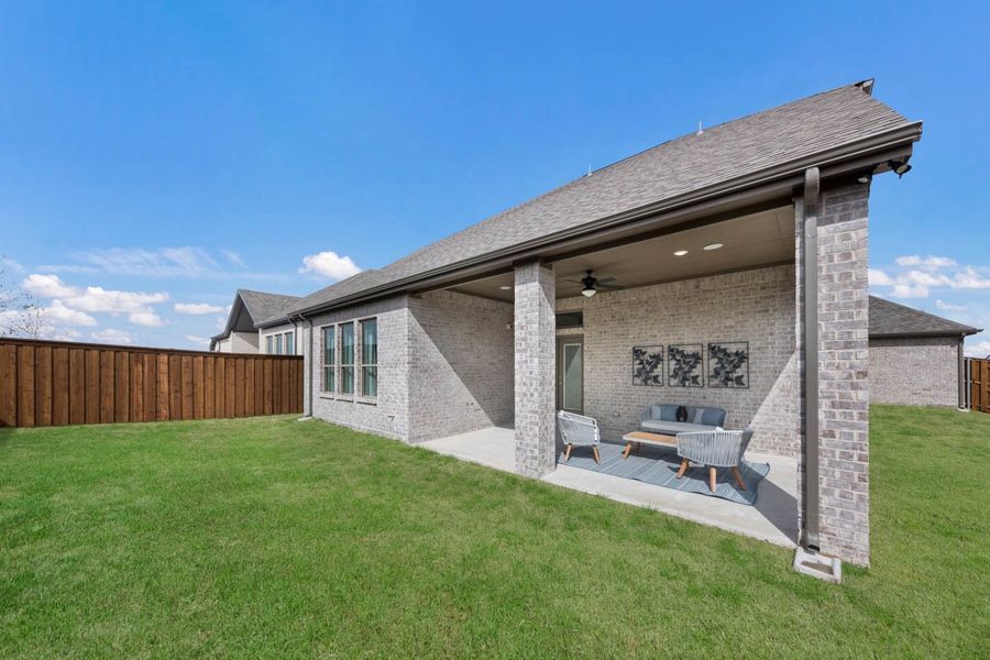 Exterior details and patio area of a home in Las Lomas, Forney (Image 3). Exterior details and patio area of a home in Las Lomas, Forney (Image 3).