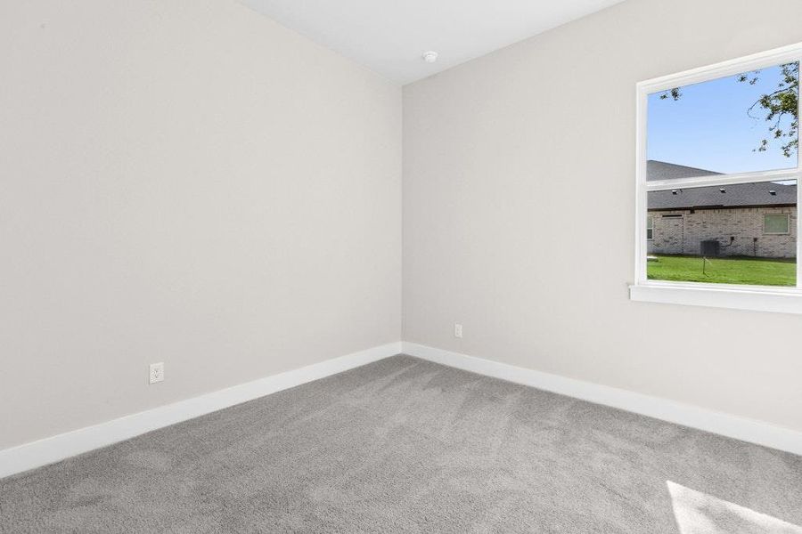 Spacious, unfurnished interior of a new home in Double Eagle Ranch, Cedar Creek (Image 15). Spacious, unfurnished interior of a new home in Double Eagle Ranch, Cedar Creek (Image 15).