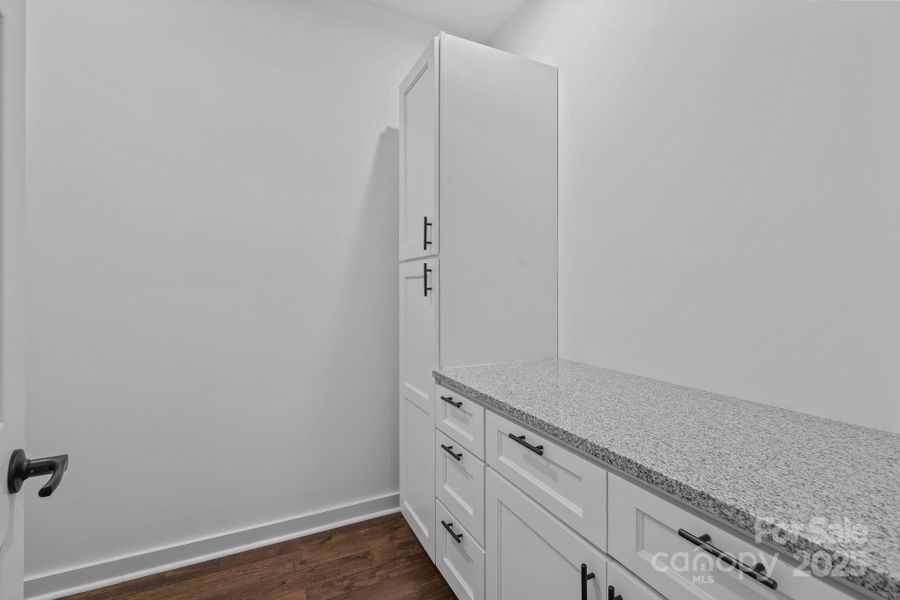 Image 21 of a home in . Image 21 of a home in .