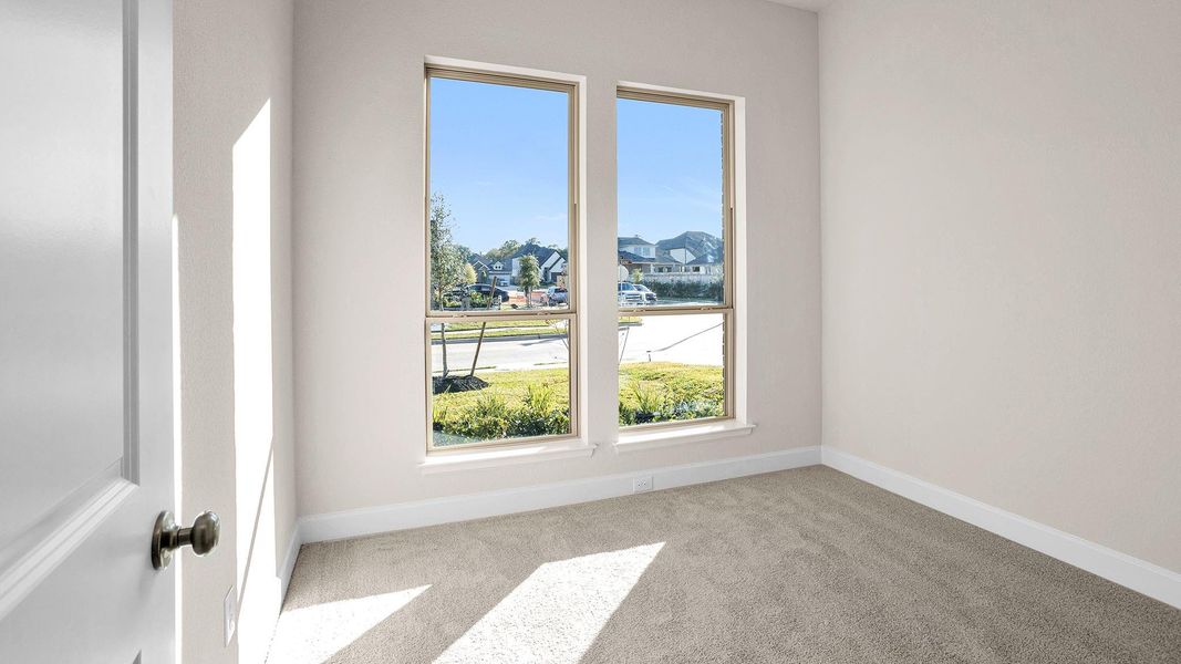 Spacious, unfurnished interior of a new home in Escondido 45', Magnolia (Image 11).