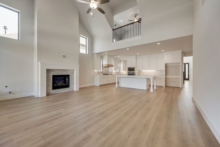 Representative unfurnished interior of a home built from the Anson - SH 4437 by Shaddock Homes in Grand Oaks at Green Meadows - 50', Celina (Image 17). Representative unfurnished interior of a home built from the Anson - SH 4437 by Shaddock Homes in Grand Oaks at Green Meadows - 50', Celina (Image 17).