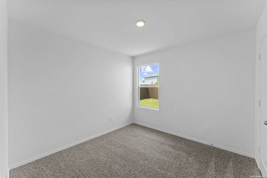 Spacious, unfurnished interior of a new home in Avenida, Converse (Image 19).