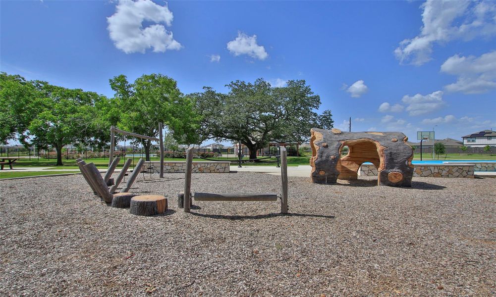 Community amenities in Windrow, Hockley (Image 40).
