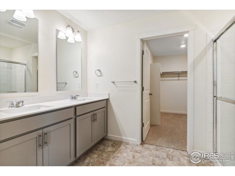 Furnished interior view inside a new home in Settlers Crossing, Commerce City (Image 8). Furnished interior view inside a new home in Settlers Crossing, Commerce City (Image 8).