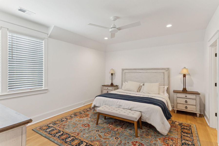 Furnished interior view inside a new home in Daniel Island Park, Charleston (Image 53).