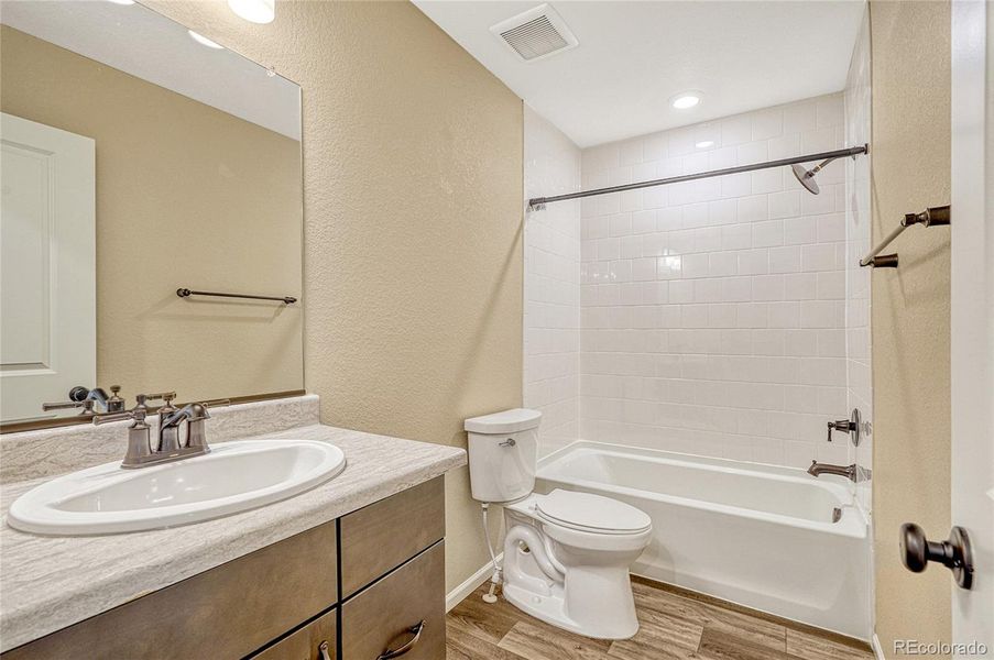 Furnished interior view inside a new home in , Broomfield (Image 10).