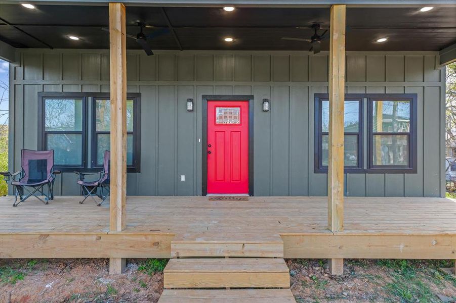 Exterior details and patio area of a home in , Grand Saline (Image 22).