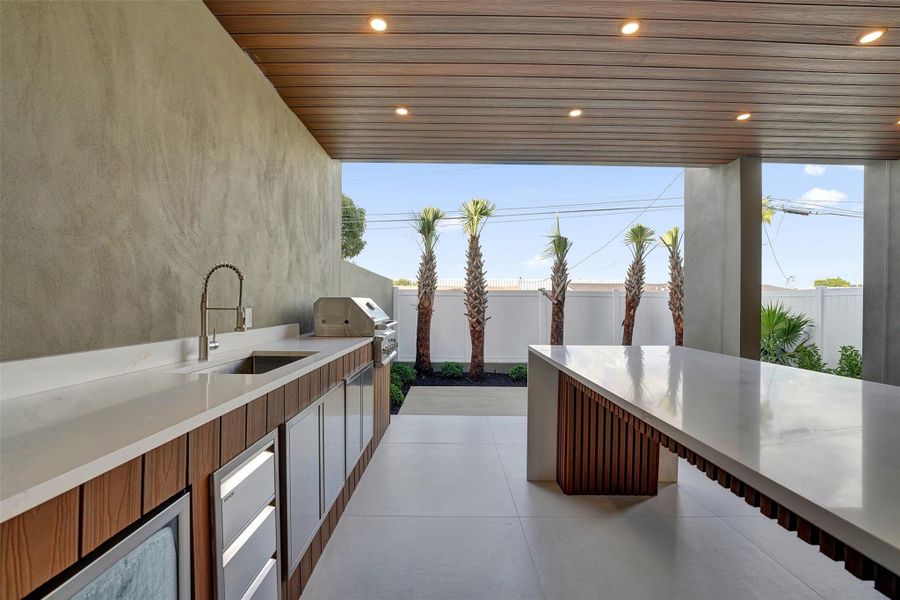 Exterior details and patio area of a home in , Fort Lauderdale (Image 42). Exterior details and patio area of a home in , Fort Lauderdale (Image 42).