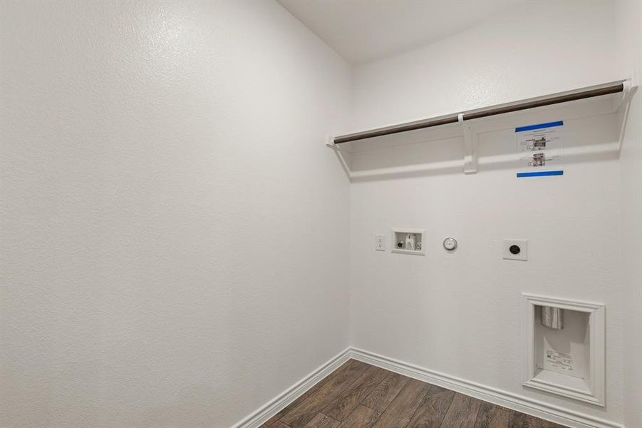 Spacious, unfurnished interior of a new home in Rocky Creek Crossing, Fort Worth (Image 12). Spacious, unfurnished interior of a new home in Rocky Creek Crossing, Fort Worth (Image 12).