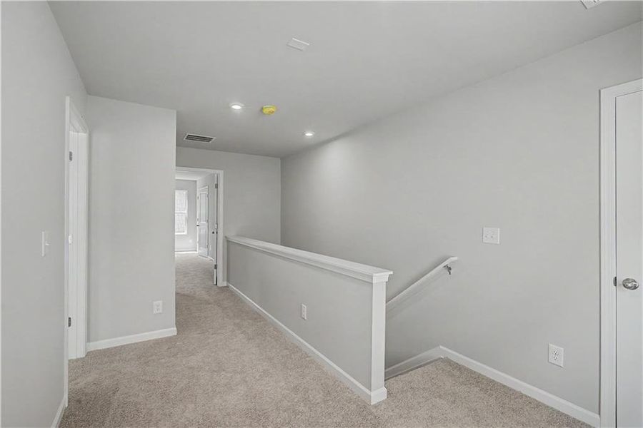Spacious, unfurnished interior of a new home in Meadow Pines, Dallas (Image 13).