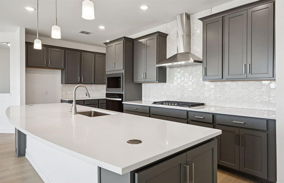 Built-in stainless steel appliances Built-in stainless steel appliances