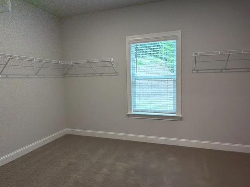 Spacious, unfurnished interior of a new home in Tuscany Hills, Douglasville (Image 22).